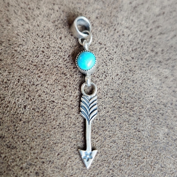 Adorable NWOT Native American Navajo Turquoise & Sterling Arrow Pendant 🩵🏹🎁 - Picture 13 of 13